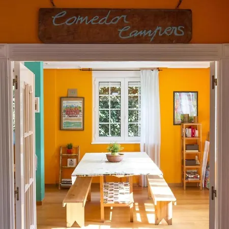 Hostal Family Surfers *