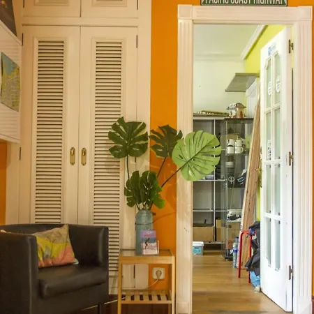 Hostal Family Surfers